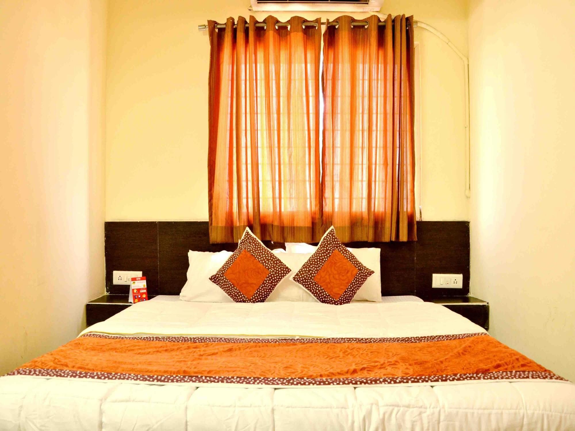 Hotel Vijay Nagar อินดอร์ ภายนอก รูปภาพ