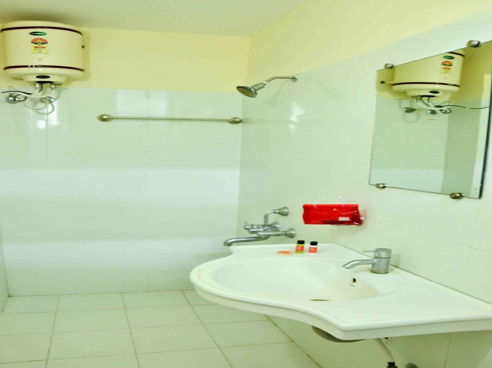 Hotel Vijay Nagar อินดอร์ ภายนอก รูปภาพ