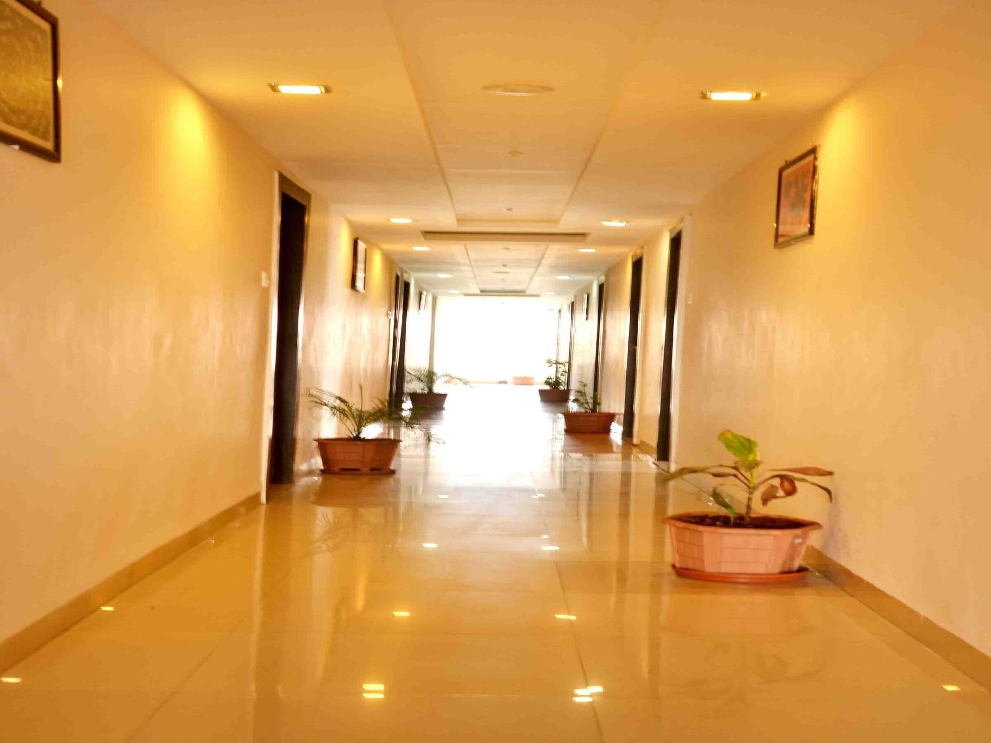Hotel Vijay Nagar อินดอร์ ภายนอก รูปภาพ