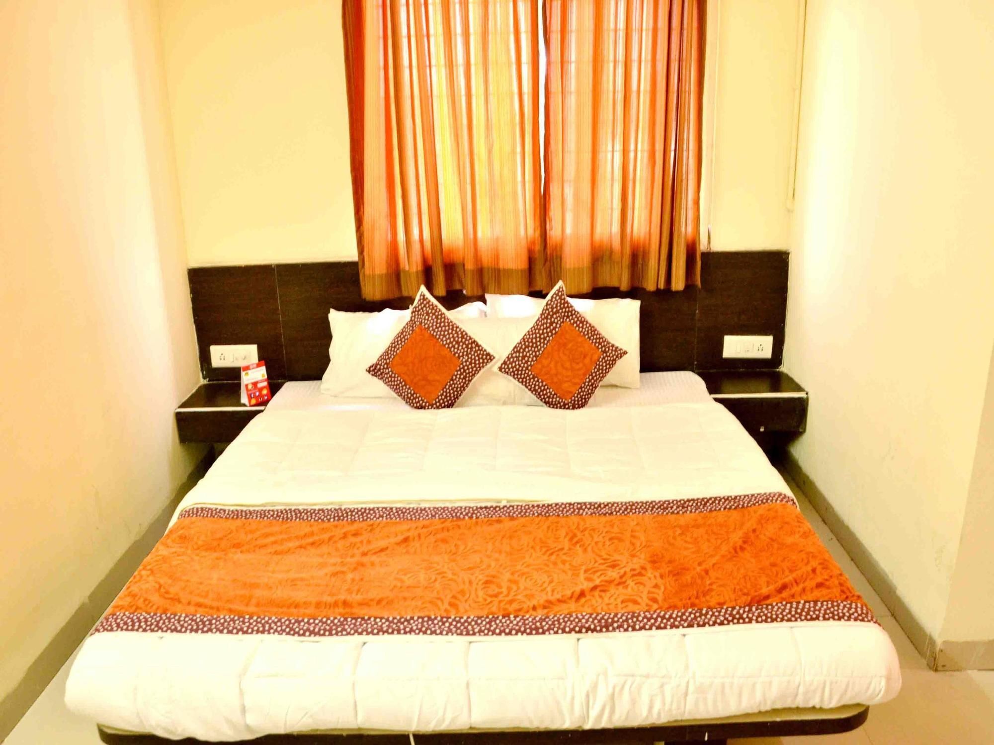 Hotel Vijay Nagar อินดอร์ ภายนอก รูปภาพ